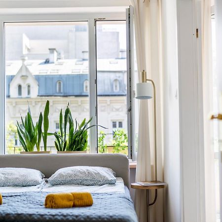 Greenpoint Hoza Apartment ワルシャワ エクステリア 写真